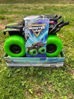 SwimWays Monster Jam Grave Digger Sprinkler